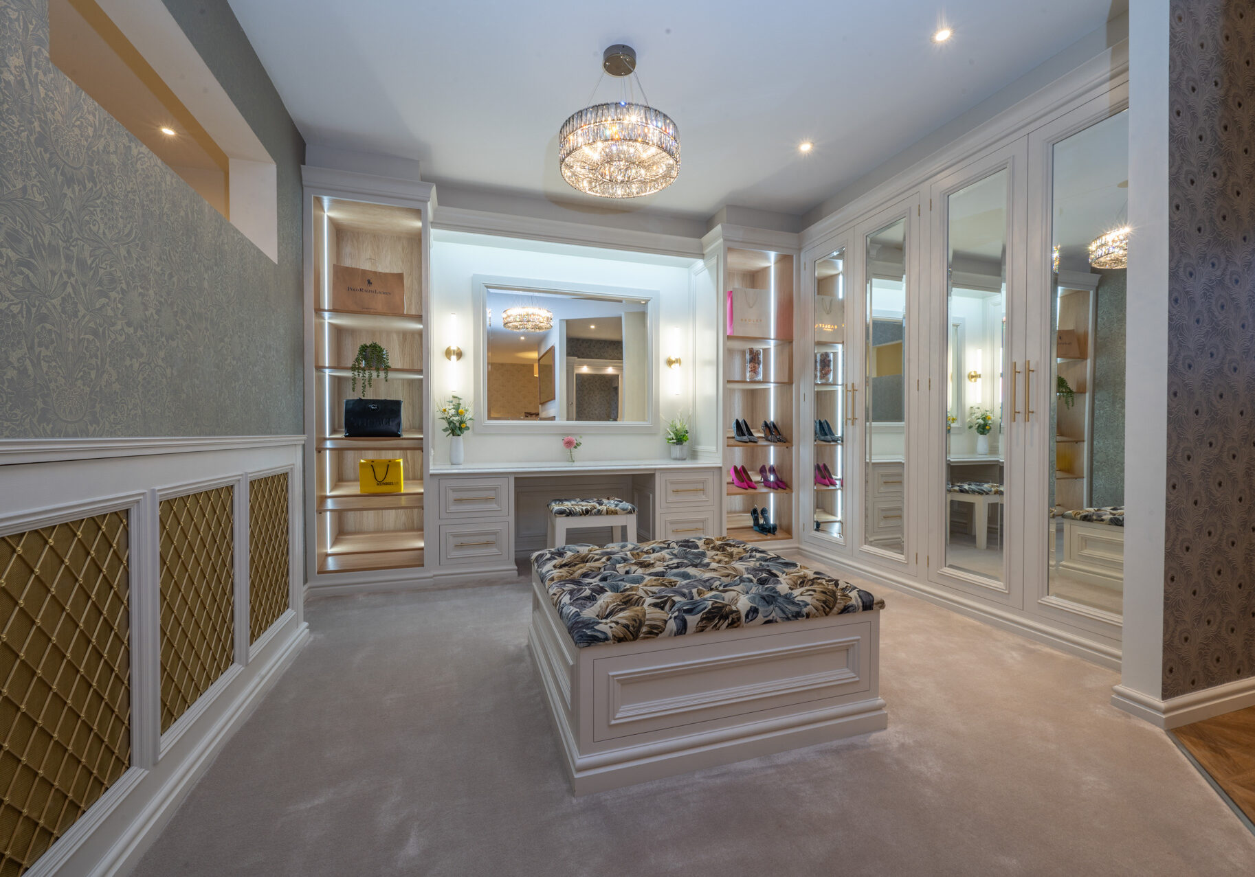 Holmetreen181124041 (2)